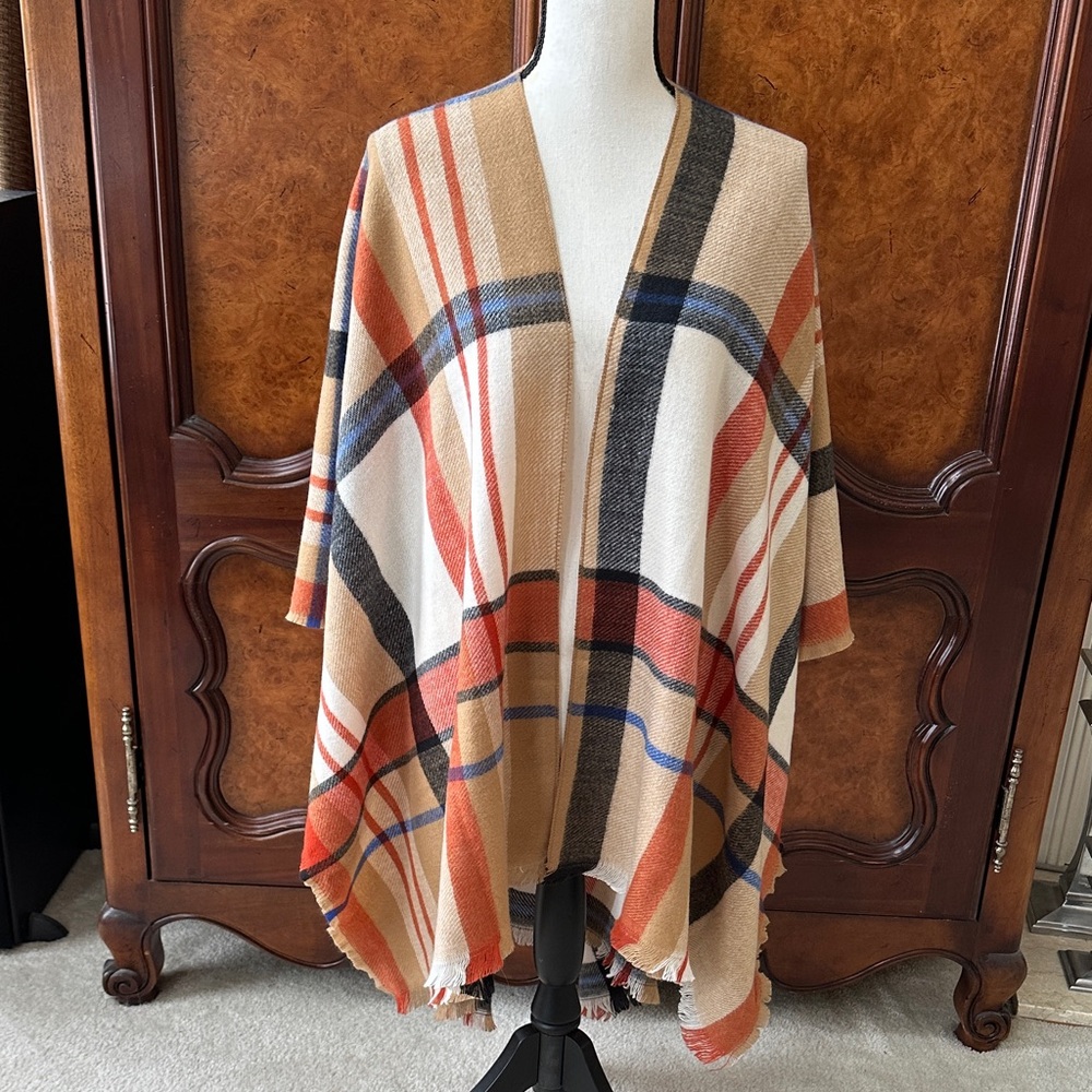 Old Navy Flannel Plaid Open Front Fringe Poncho - Picture 3 of 9